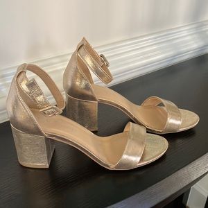 CL by Laundry Metallic Gold Open Toe Block Heels Size 9